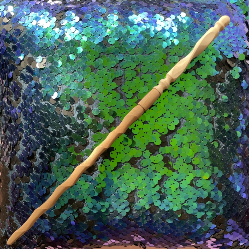 Mogyorófa pálca, főnixtoll maggal, ChrillWander műhelyéből 